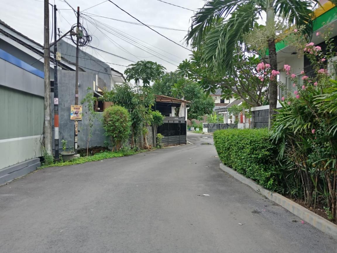 Amaya Guest House Syariah Alastuwo Exterior foto